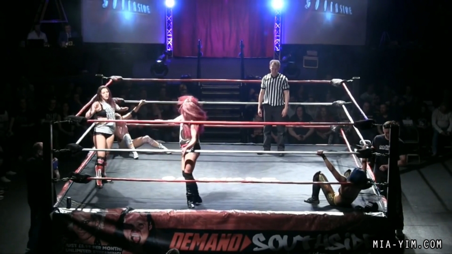 MiaSouthsideFiveWoman_Still285.jpg
