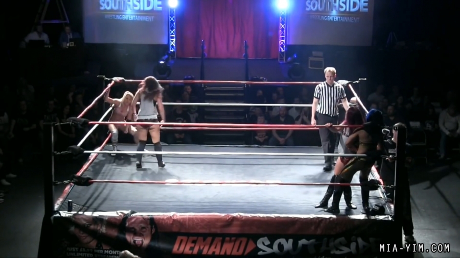MiaSouthsideFiveWoman_Still319.jpg