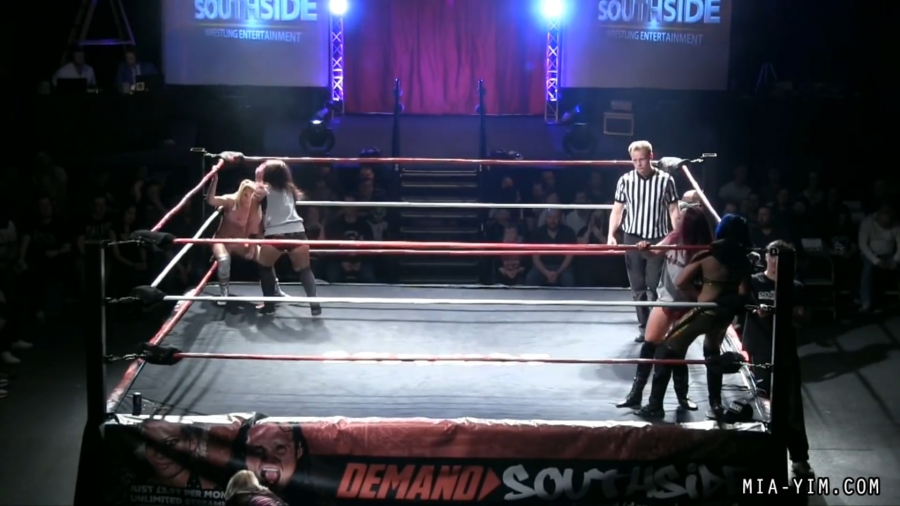 MiaSouthsideFiveWoman_Still320.jpg