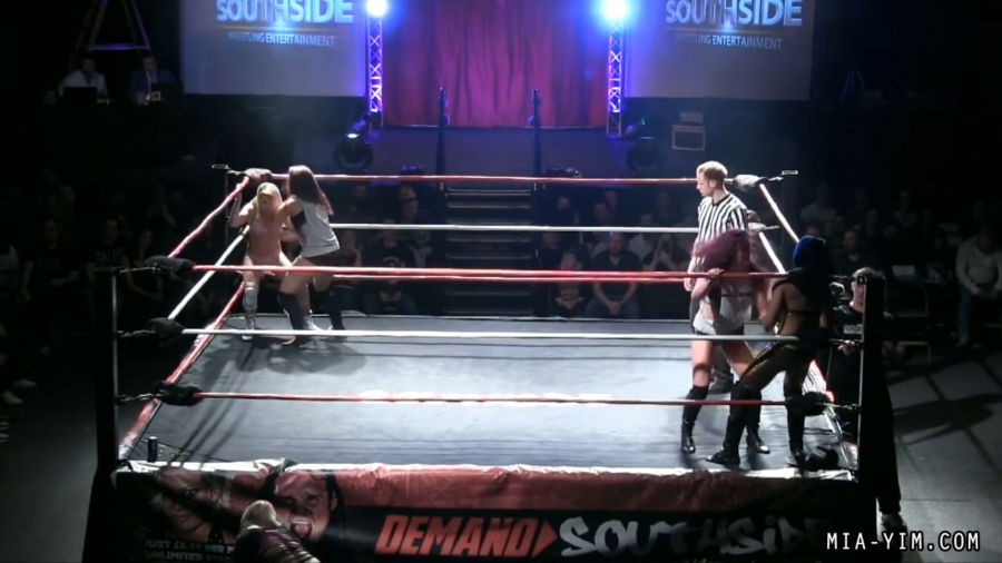 MiaSouthsideFiveWoman_Still321.jpg