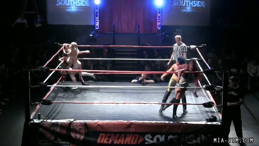 MiaSouthsideFiveWoman_Still329.jpg