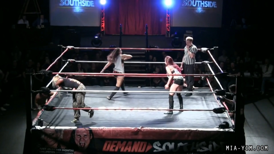MiaSouthsideFiveWoman_Still432.jpg