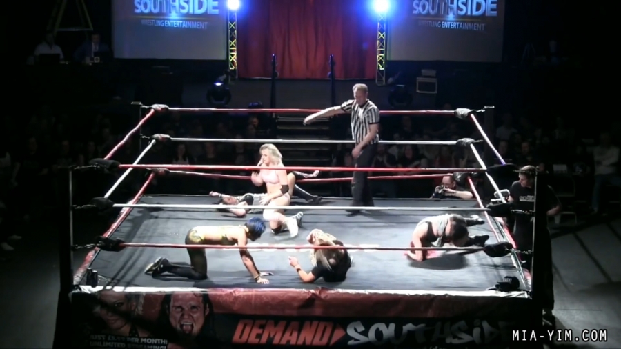 MiaSouthsideFiveWoman_Still472.jpg