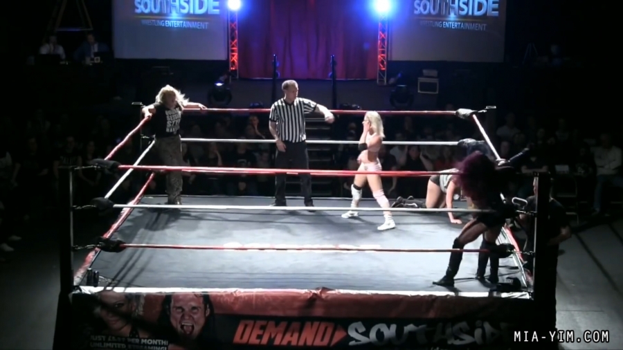 MiaSouthsideFiveWoman_Still493.jpg