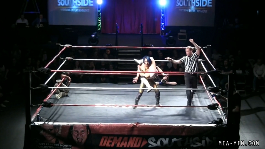 MiaSouthsideFiveWoman_Still604.jpg