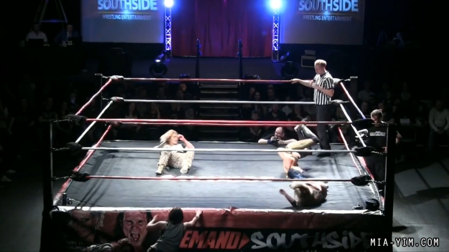 Click to view full size image
==============
MiaSouthsideFiveWoman_Still662.jpg MiaSouthsideFiveWoman_Still662.jpg