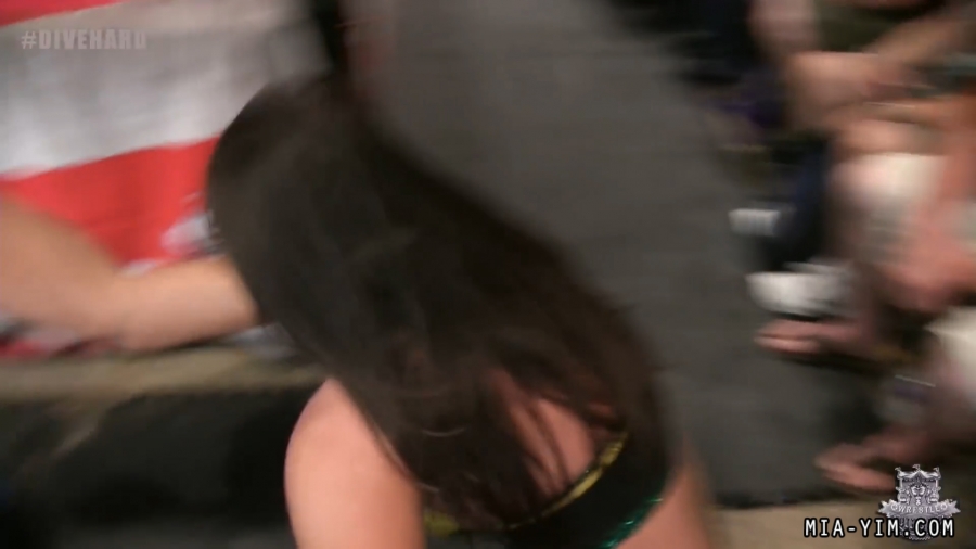 Click to view full size image
==============
MiaWC20170624_Still269.jpg MiaWC20170624_Still269.jpg