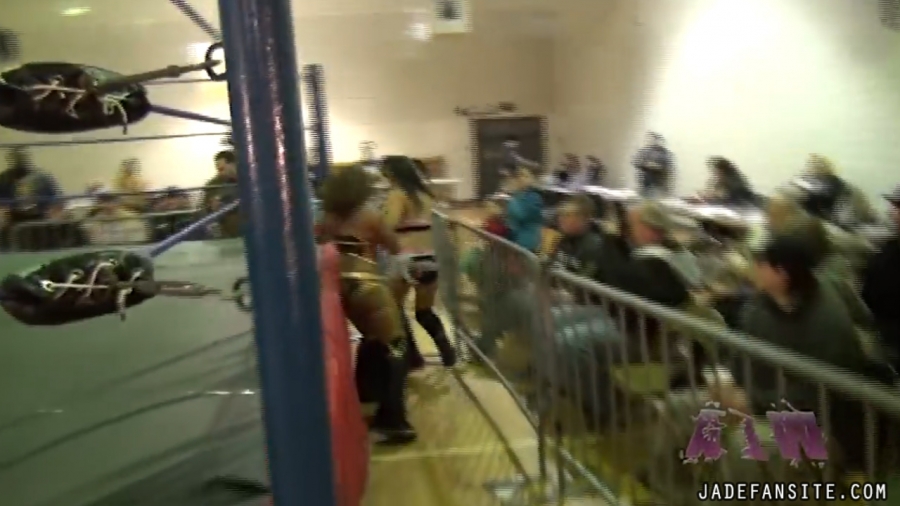 Click to view full size image
==============
MiavsAthena_Still494.jpg MiavsAthena_Still494.jpg