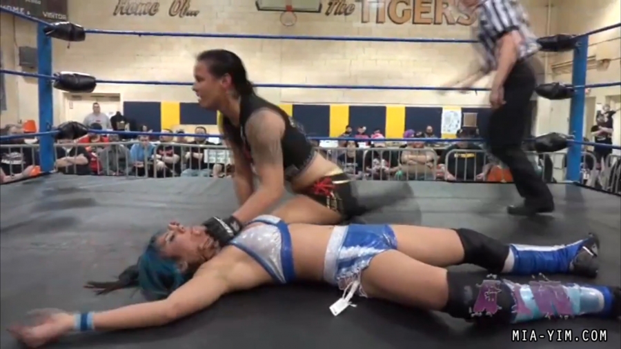 MiavsBaszler_Still1140.jpg