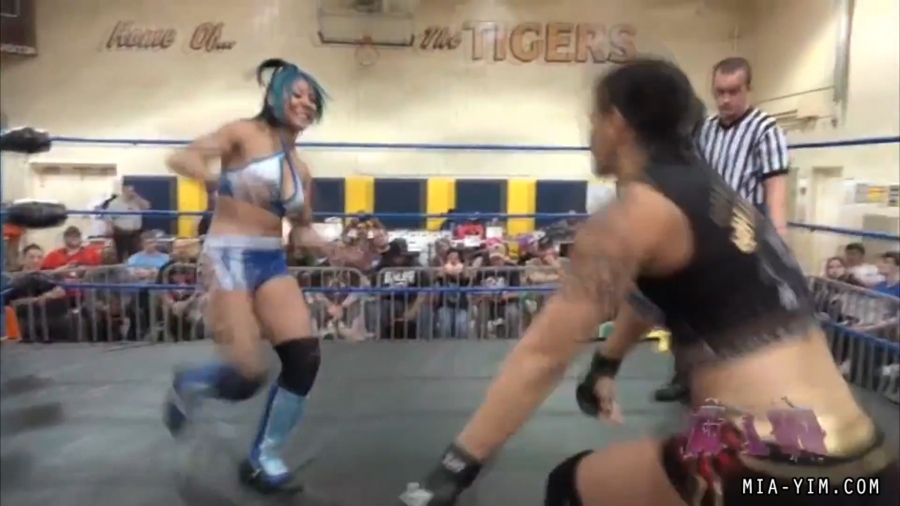 MiavsBaszler_Still384.jpg