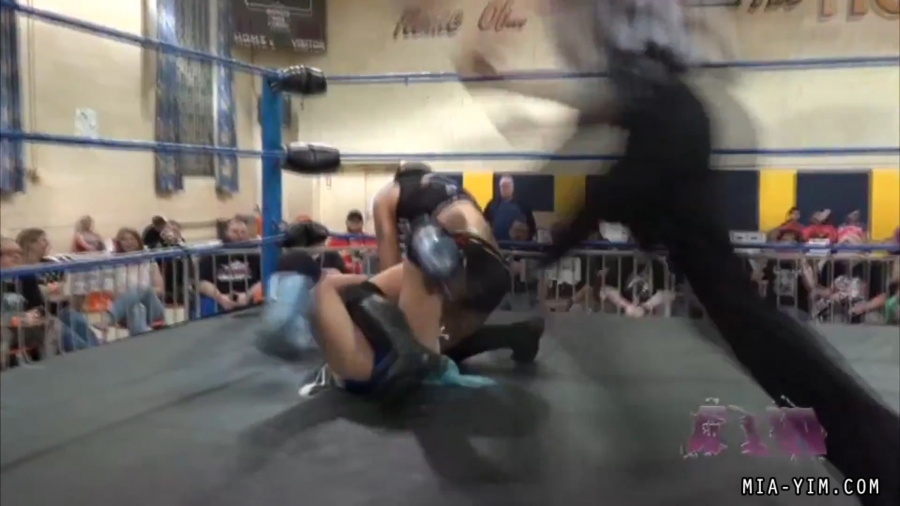 Click to view full size image
==============
MiavsBaszler_Still533.jpg MiavsBaszler_Still533.jpg