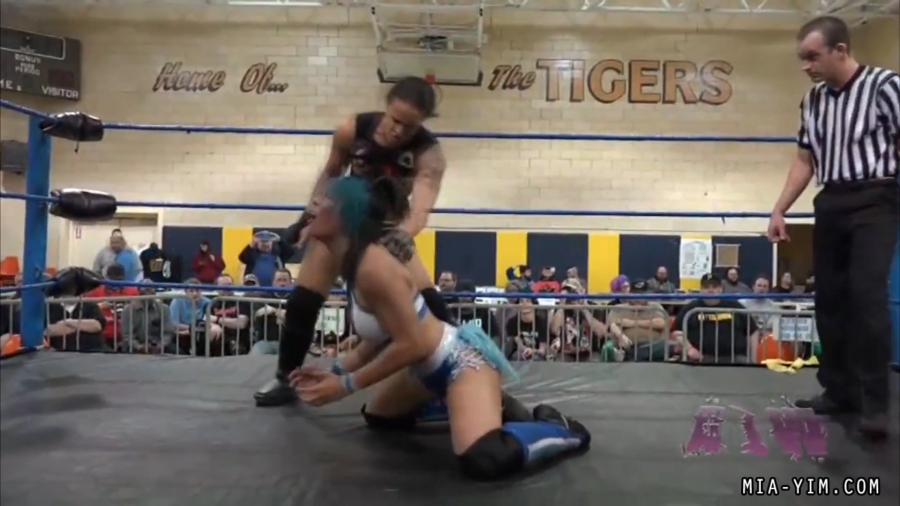 MiavsBaszler_Still700.jpg