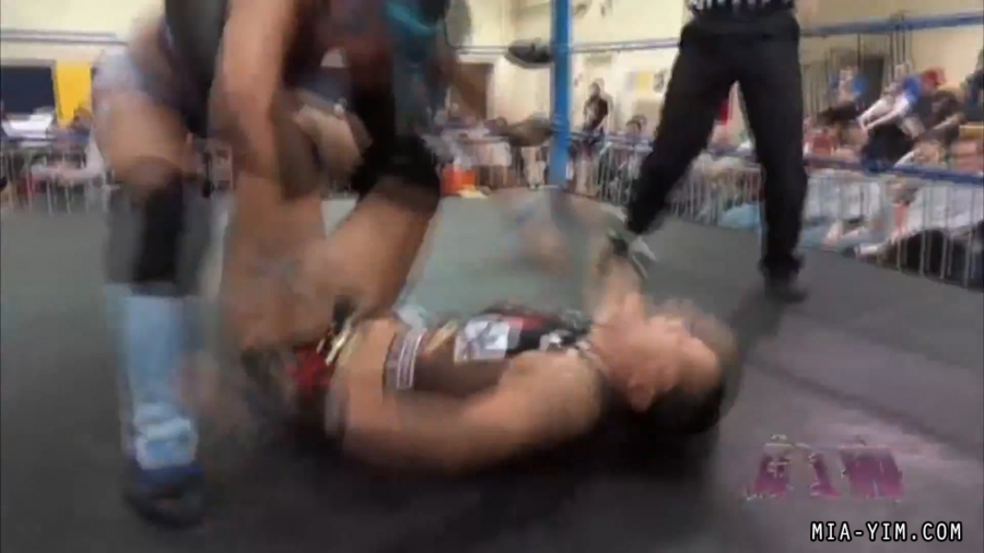 Click to view full size image
==============
MiavsBaszler_Still811.jpg MiavsBaszler_Still811.jpg