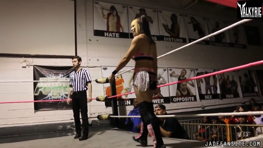 Click to view full size image
==============
MiavsBrooks_Still183.jpg MiavsBrooks_Still183.jpg