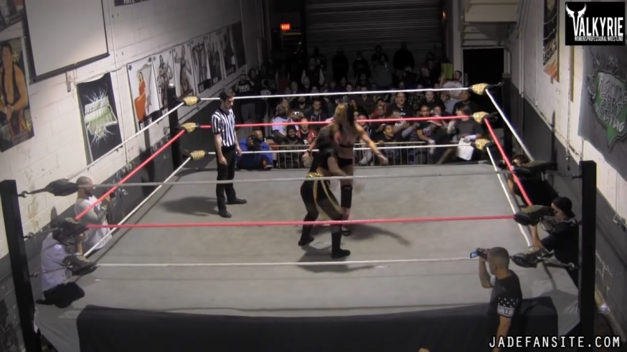 Click to view full size image
==============
MiavsBrooks_Still1871.jpg MiavsBrooks_Still1871.jpg