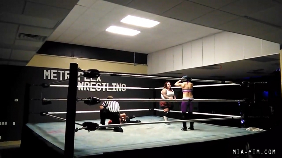 Click to view full size image
==============
MiavsDee_Still2296.jpg MiavsDee_Still2296.jpg