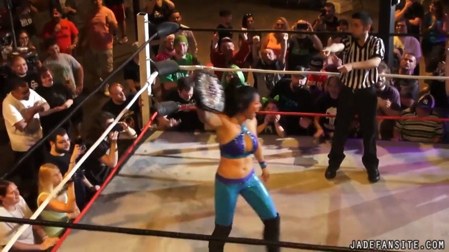 Click to view full size image
==============
MiavsGrace_Still174.jpg MiavsGrace_Still174.jpg