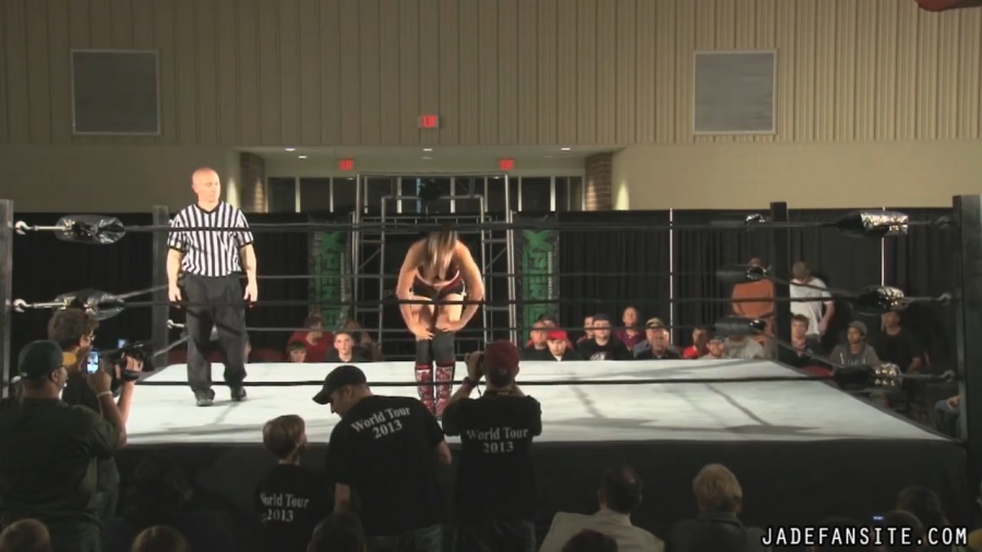 MiavsIvelisse08172013_Still056.jpg