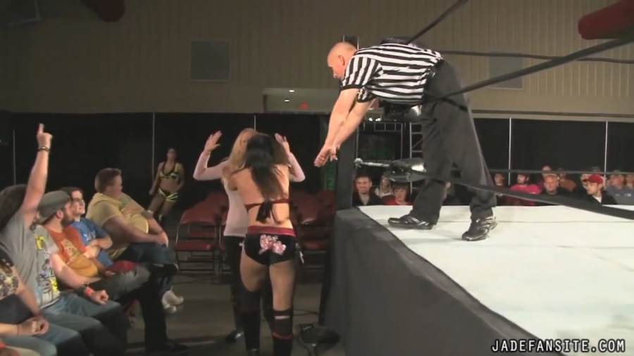 MiavsIvelisse08172013_Still1107.jpg