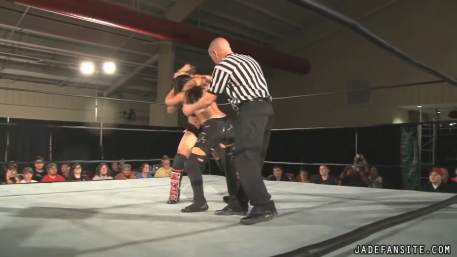 MiavsIvelisse08172013_Still219.jpg