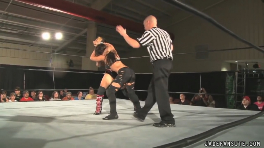 MiavsIvelisse08172013_Still220.jpg