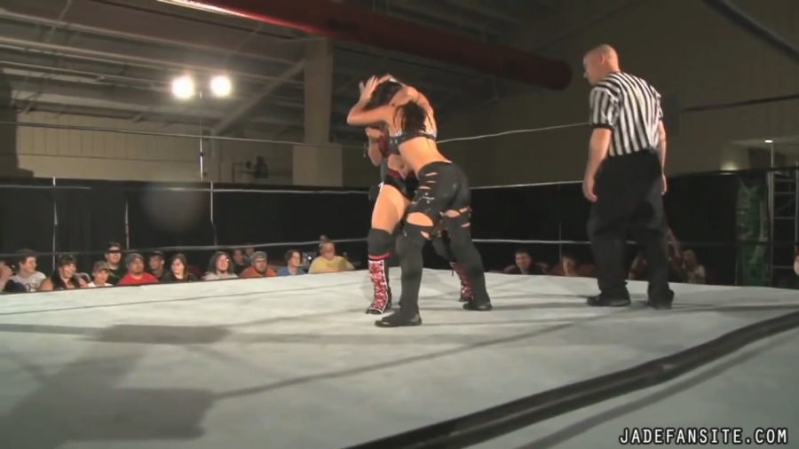 MiavsIvelisse08172013_Still223.jpg