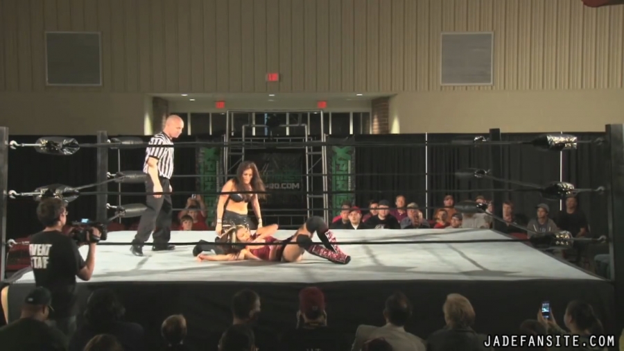 MiavsIvelisse08172013_Still426.jpg