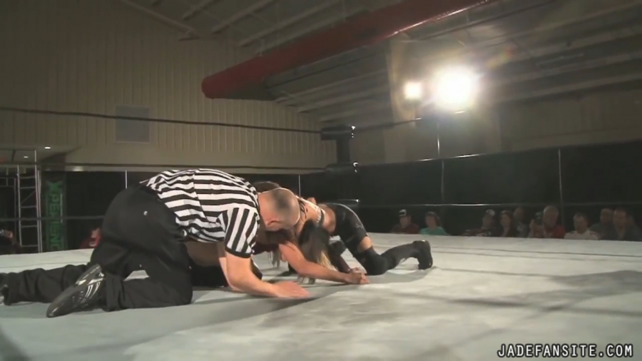 MiavsIvelisse08172013_Still458.jpg