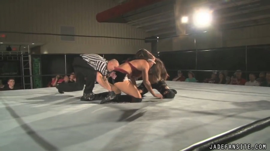 MiavsIvelisse08172013_Still473.jpg