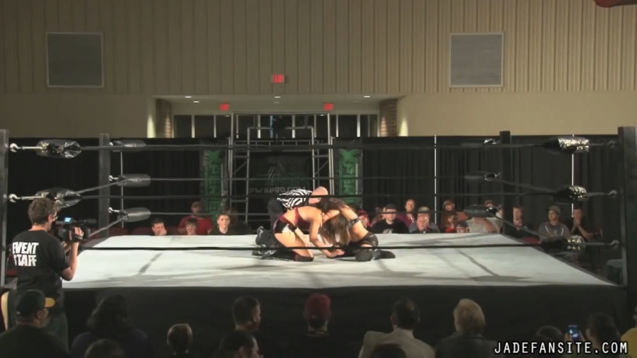 MiavsIvelisse08172013_Still474.jpg
