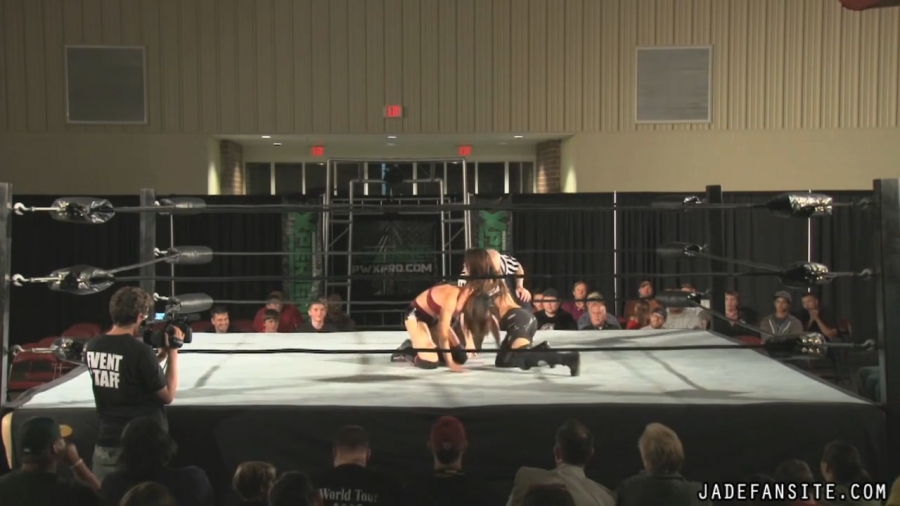MiavsIvelisse08172013_Still512.jpg