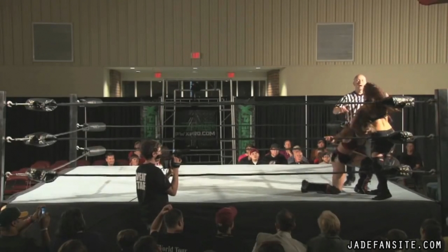 MiavsIvelisse08172013_Still533.jpg
