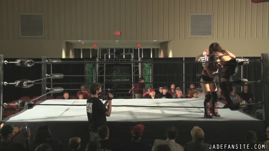 MiavsIvelisse08172013_Still544.jpg