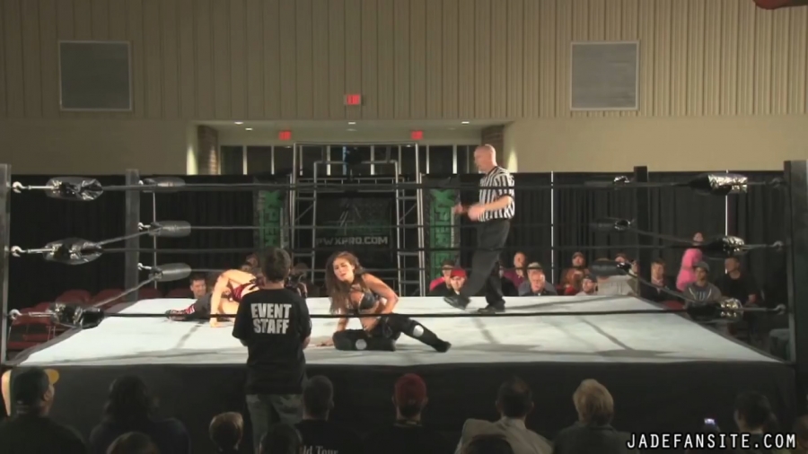 MiavsIvelisse08172013_Still553.jpg