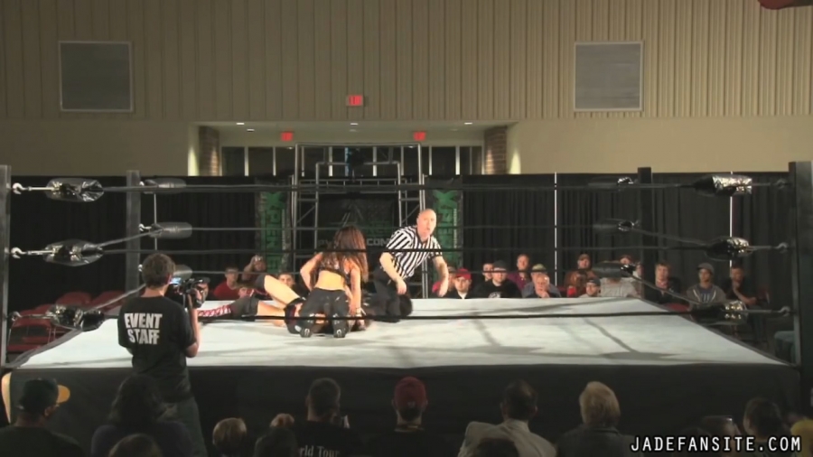 MiavsIvelisse08172013_Still564.jpg