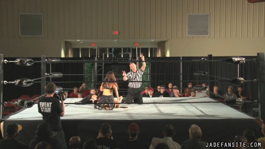 MiavsIvelisse08172013_Still566.jpg