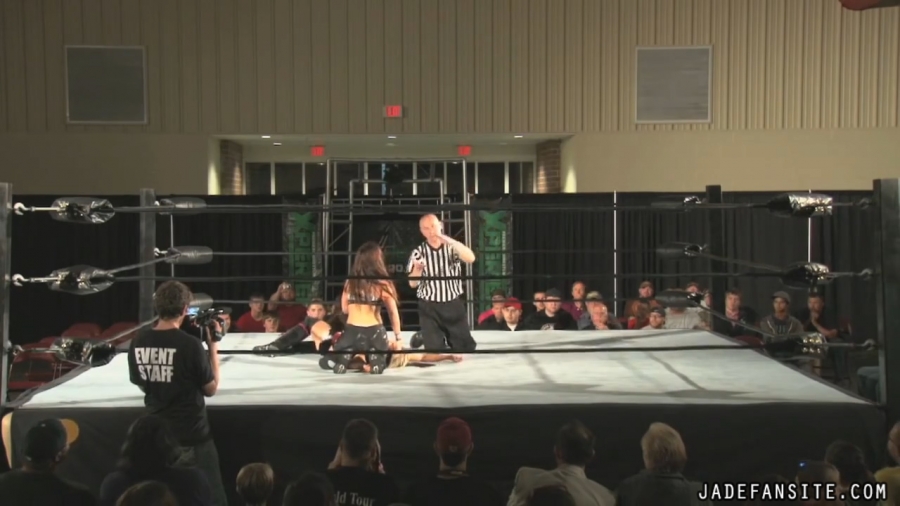 MiavsIvelisse08172013_Still567.jpg