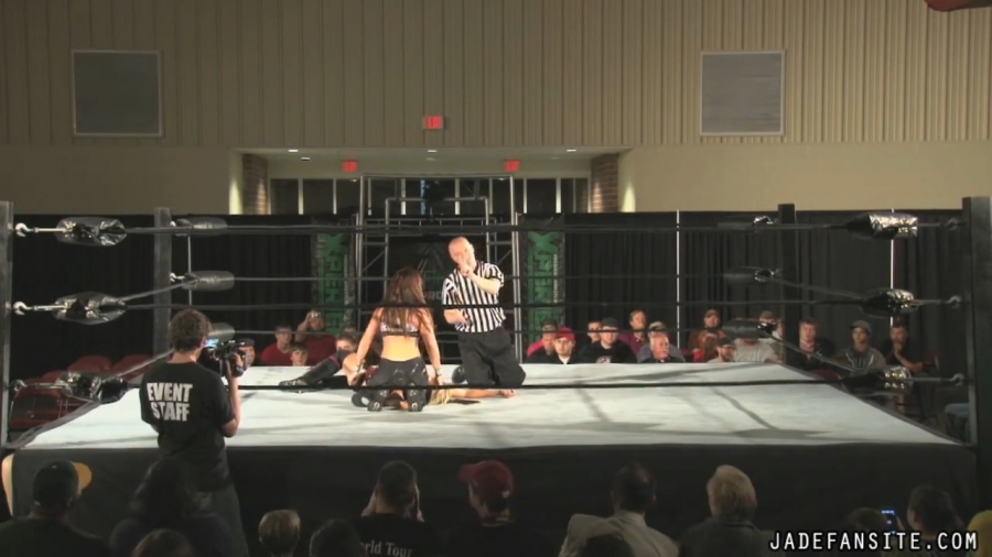 MiavsIvelisse08172013_Still569.jpg