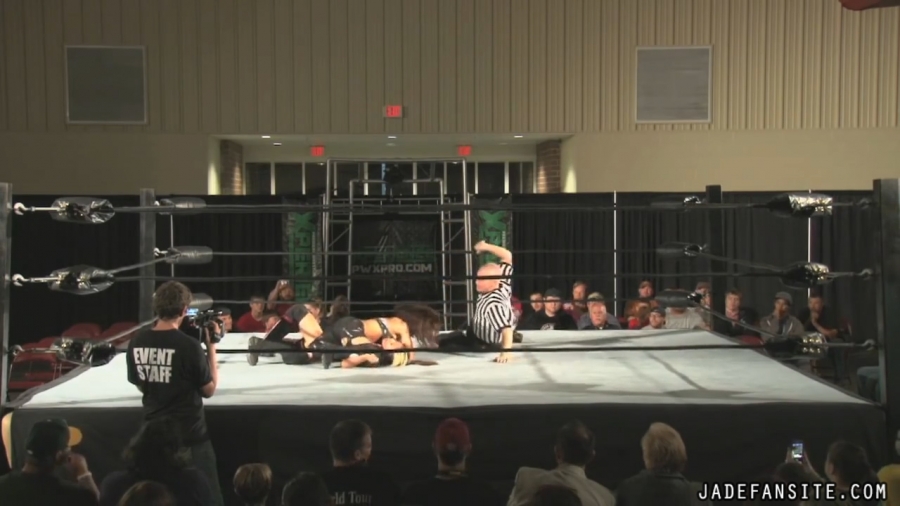 MiavsIvelisse08172013_Still573.jpg