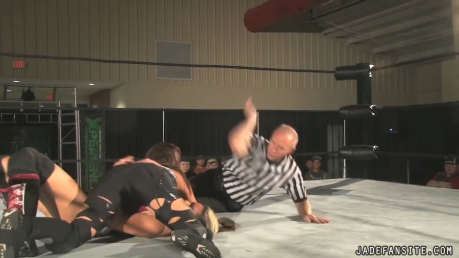 MiavsIvelisse08172013_Still592.jpg