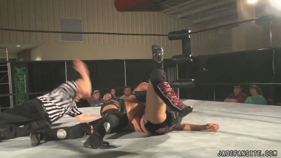 MiavsIvelisse08172013_Still606.jpg