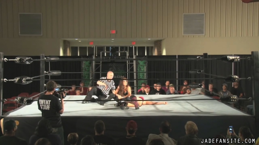 MiavsIvelisse08172013_Still612.jpg