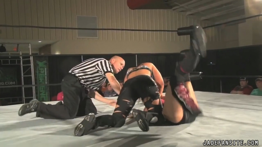MiavsIvelisse08172013_Still618.jpg