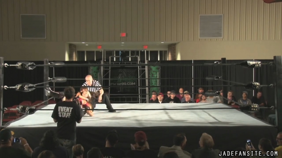 MiavsIvelisse08172013_Still675.jpg