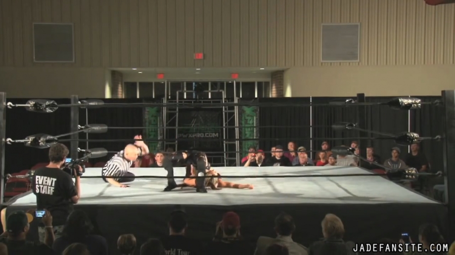 MiavsIvelisse08172013_Still736.jpg