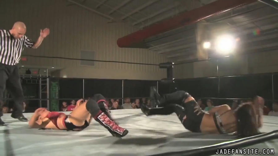 MiavsIvelisse08172013_Still816.jpg