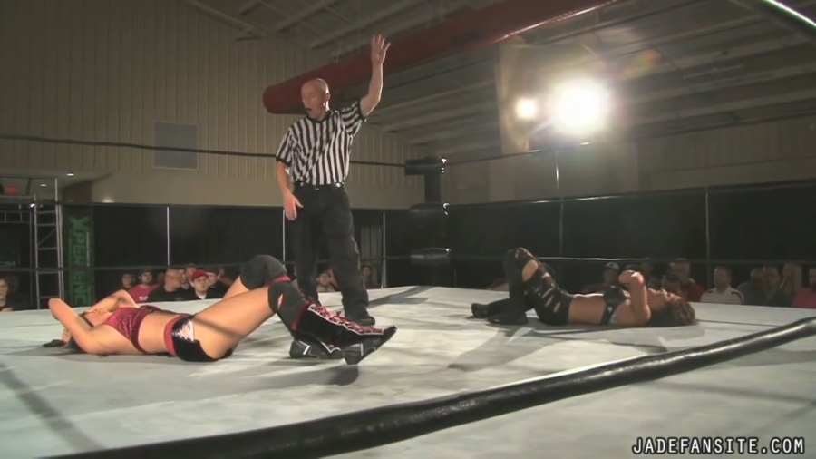 MiavsIvelisse08172013_Still844.jpg