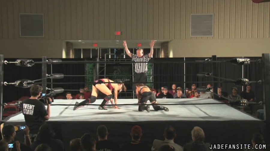 MiavsIvelisse08172013_Still860.jpg