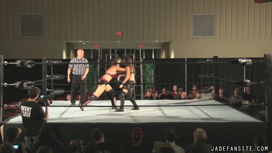 MiavsIvelisse08172013_Still880.jpg