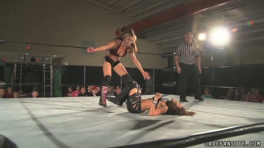 MiavsIvelisse08172013_Still916.jpg